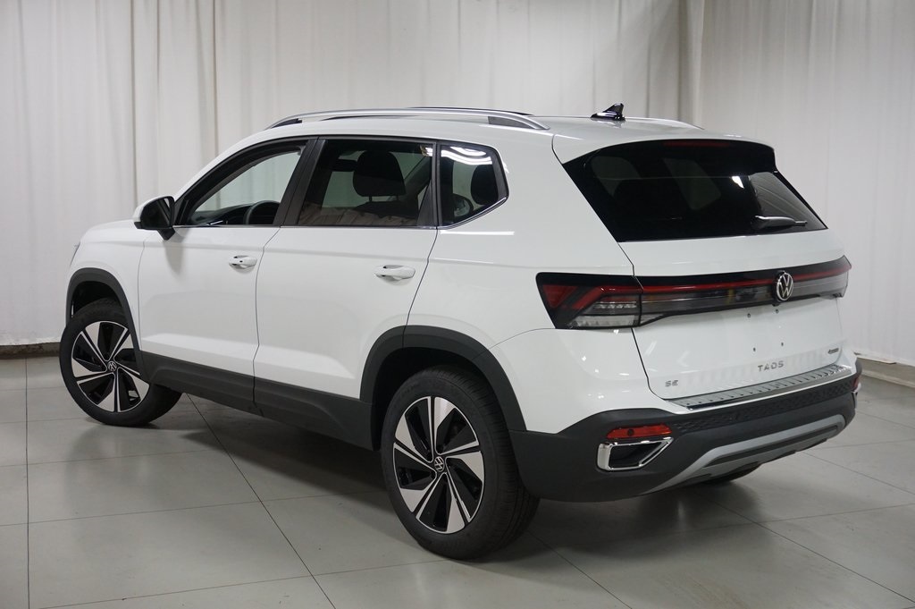 2025 Volkswagen Taos SE photo 6