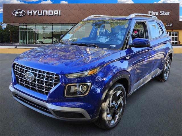 2026 Hyundai Venue SEL photo 3