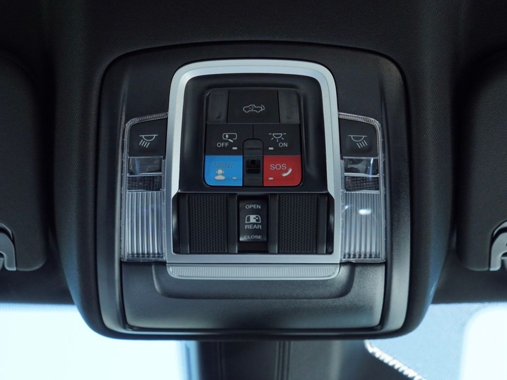 New 2026 Granite Crystal Metallic Clear-Coat Exterior Paint RAM Big Horn Night Edition image 30