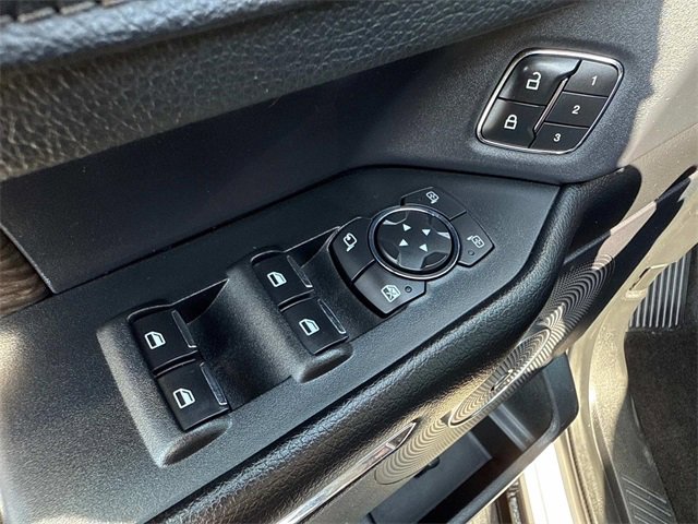 2019 Ford Expedition MAX Limited photo 10