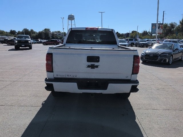 2017 Chevrolet Silverado 1500 LT photo 6