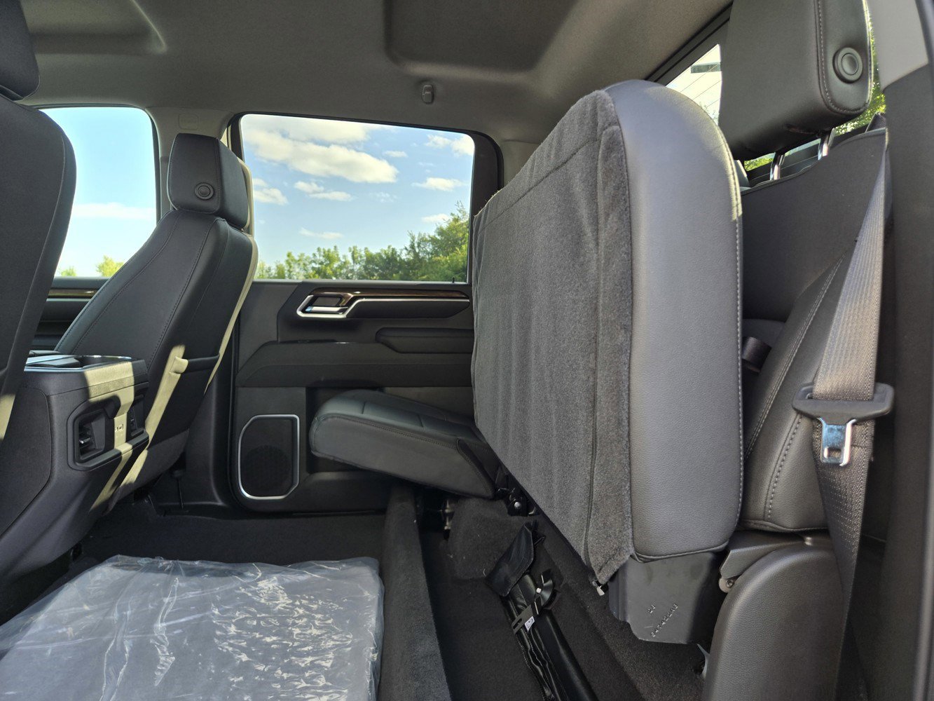 2025 Chevrolet Silverado 2500HD LT photo 12