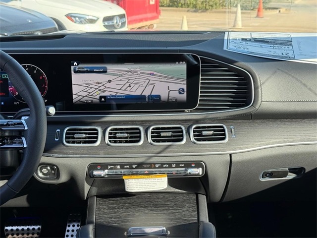 2026 Mercedes Benz GLS 450 4MATIC photo 9