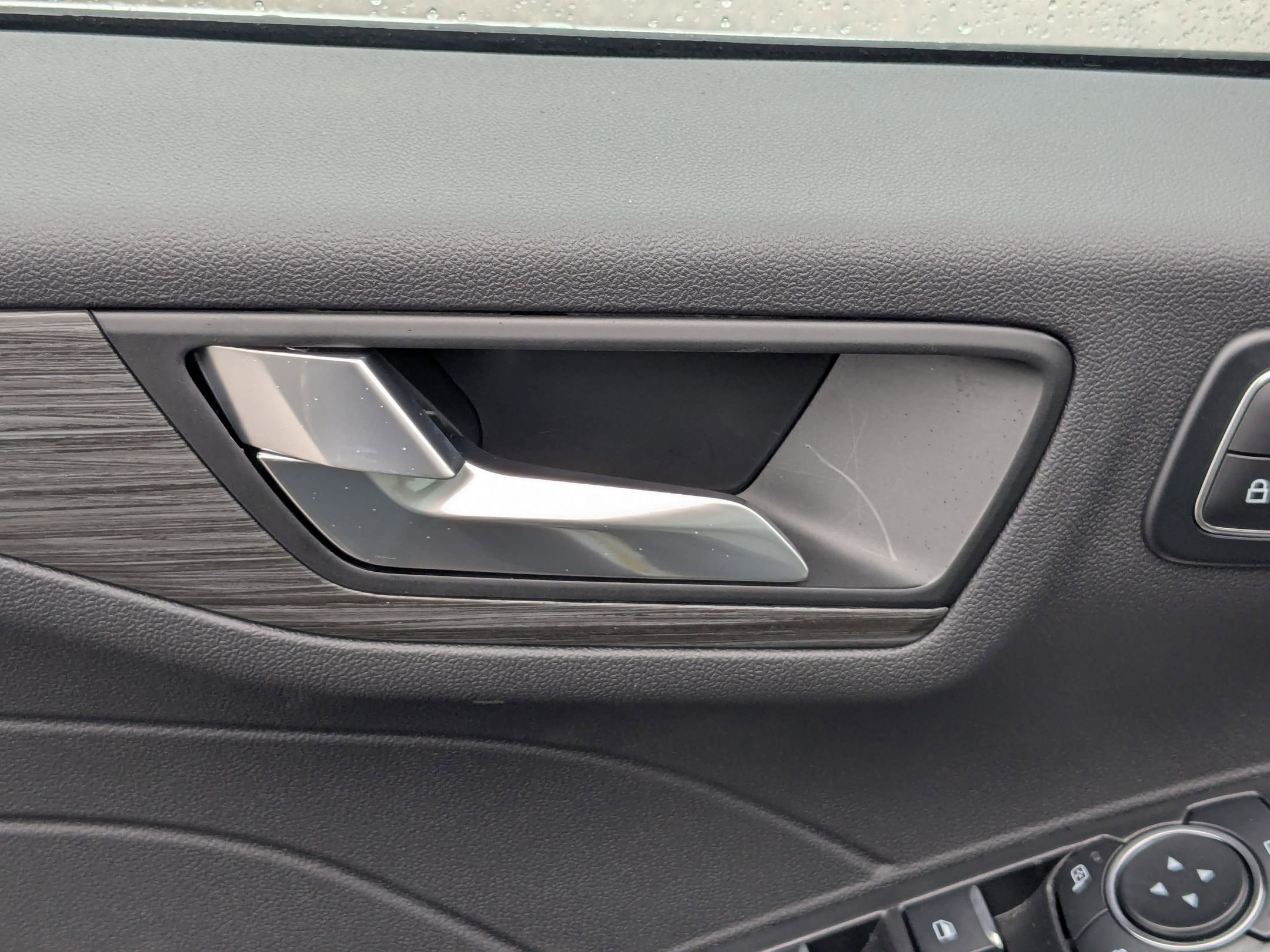 2025 Ford Escape Plug-In Hybrid photo 12