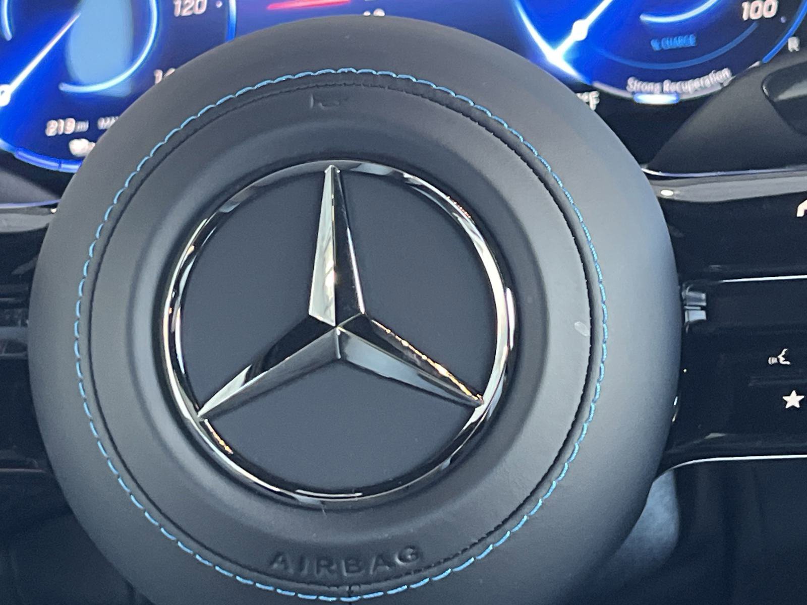 2025 Mercedes Benz G photo 31