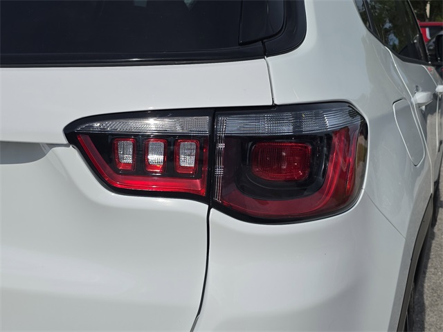 2025 Jeep Compass Latitude photo 4