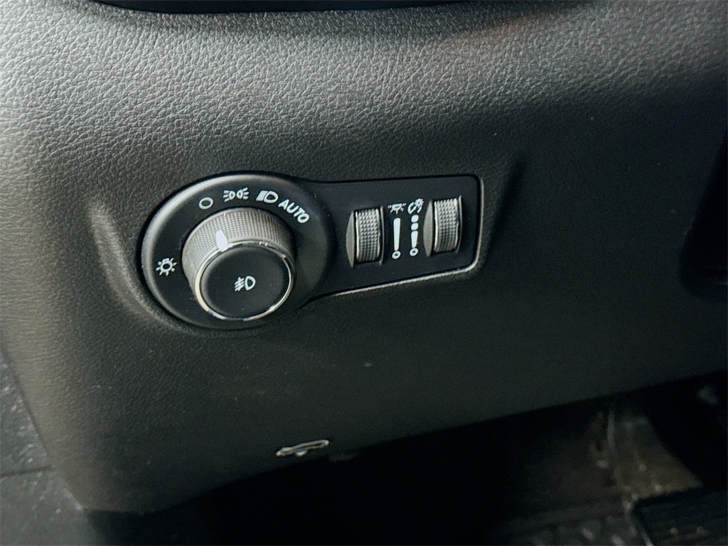 2023 Jeep Compass Trailhawk photo 3