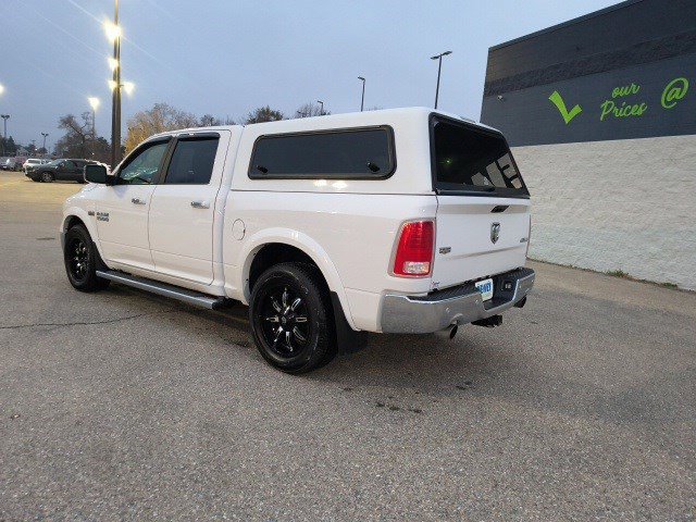 2017 Ram 1500 Laramie photo 3