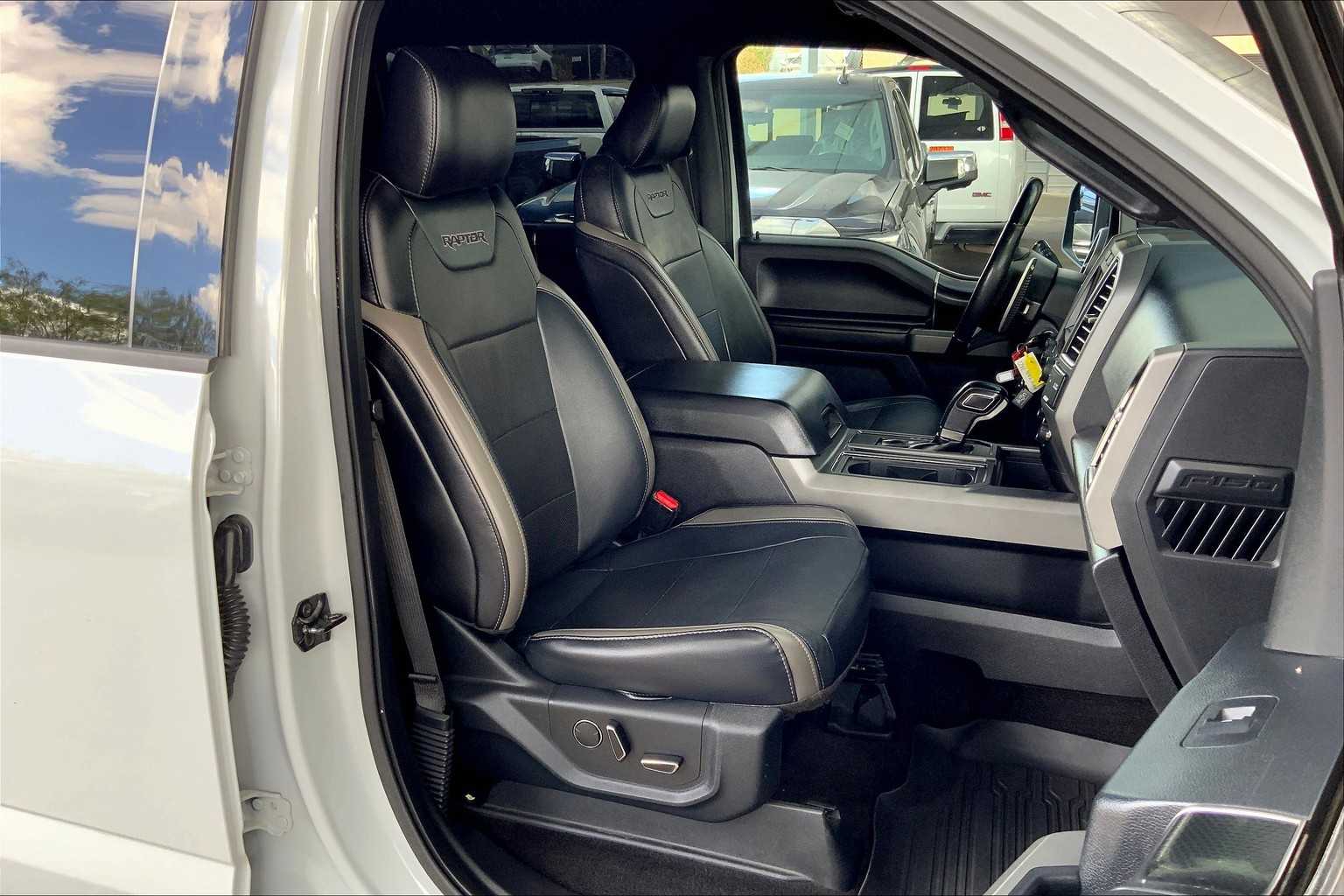 2017 Ford F-150 Raptor photo 8