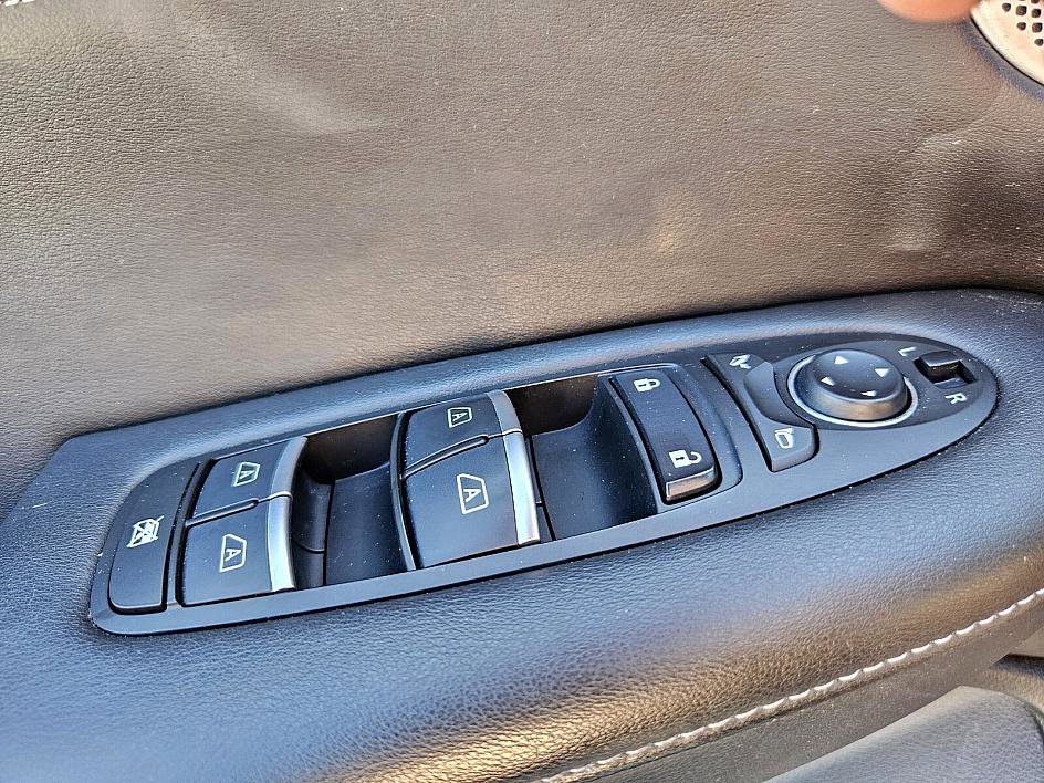 2023 Infiniti QX55 Essential photo 30