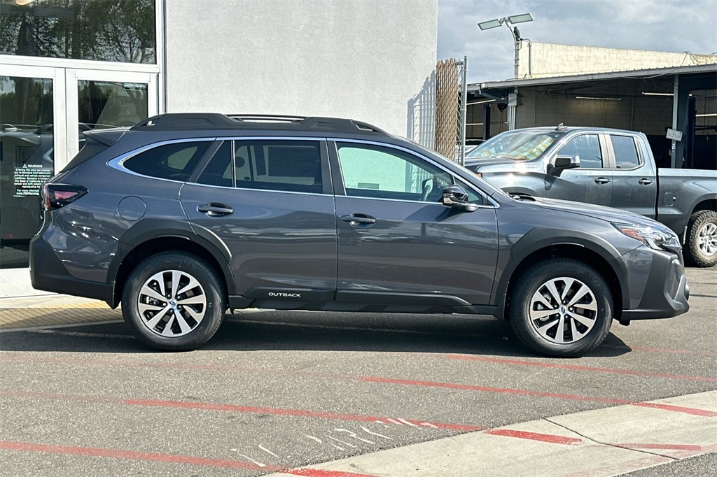 2025 Subaru Outback Premium photo 2