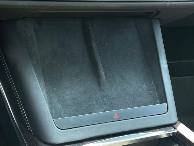 2024 Tesla Model X photo 14