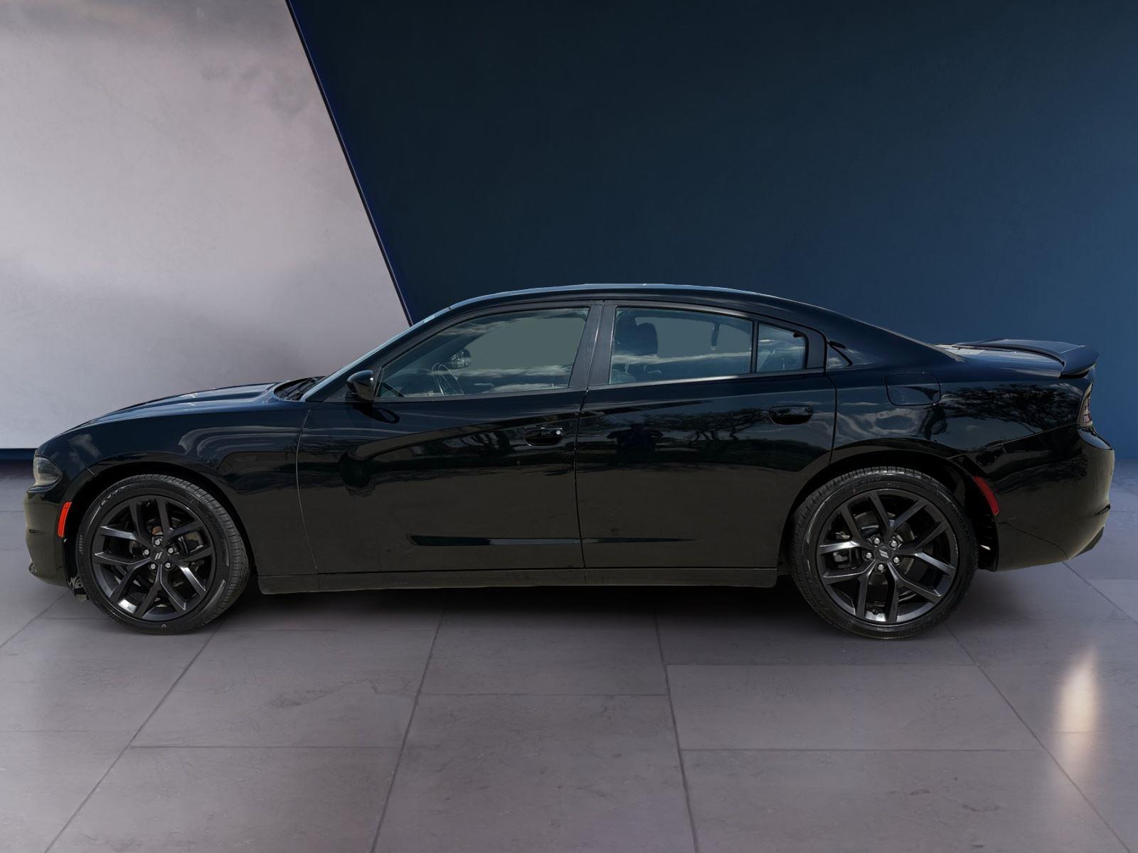 2021 Dodge Charger SXT photo 2