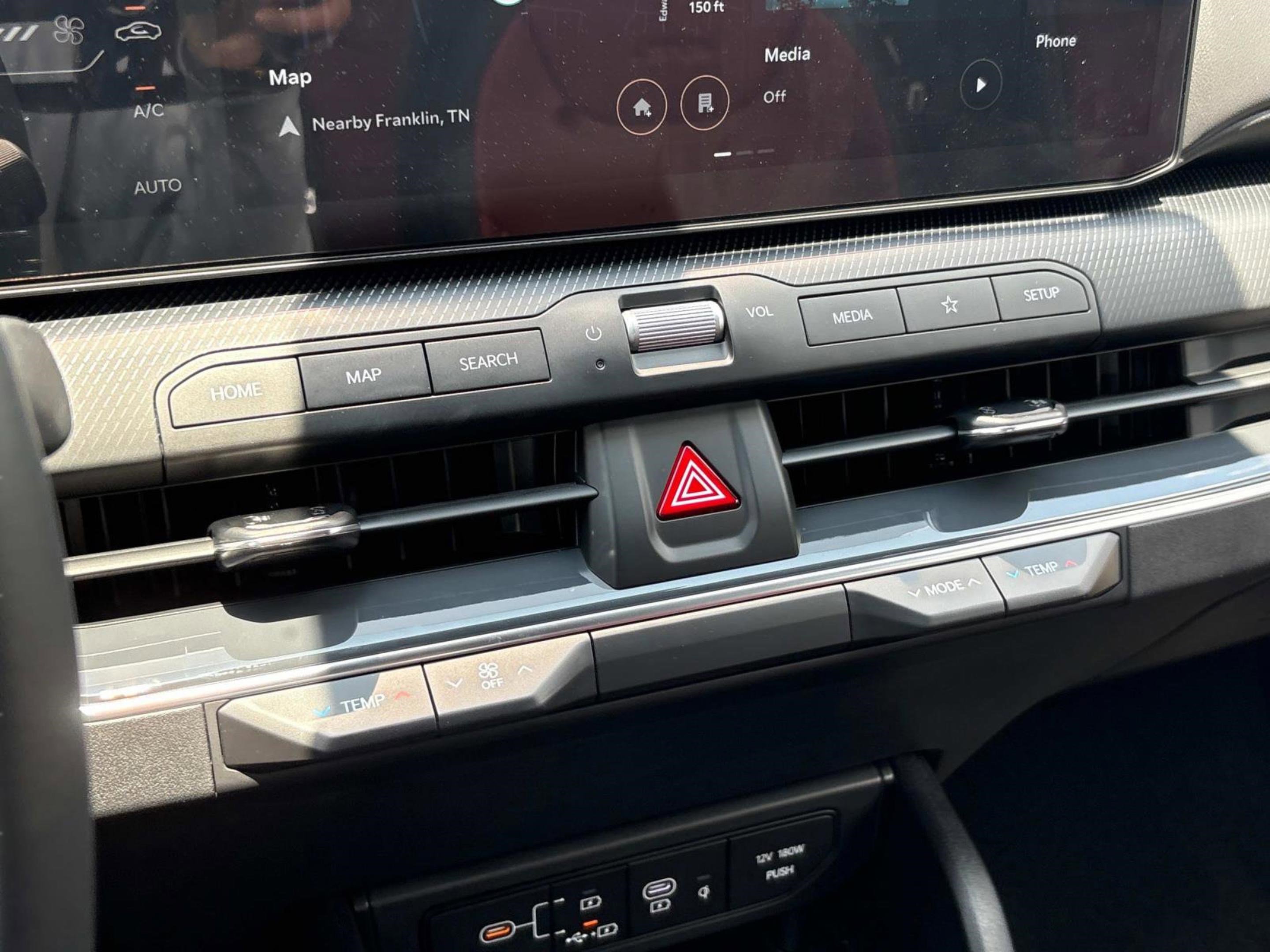 2025 Kia K4 GT-Line photo 30