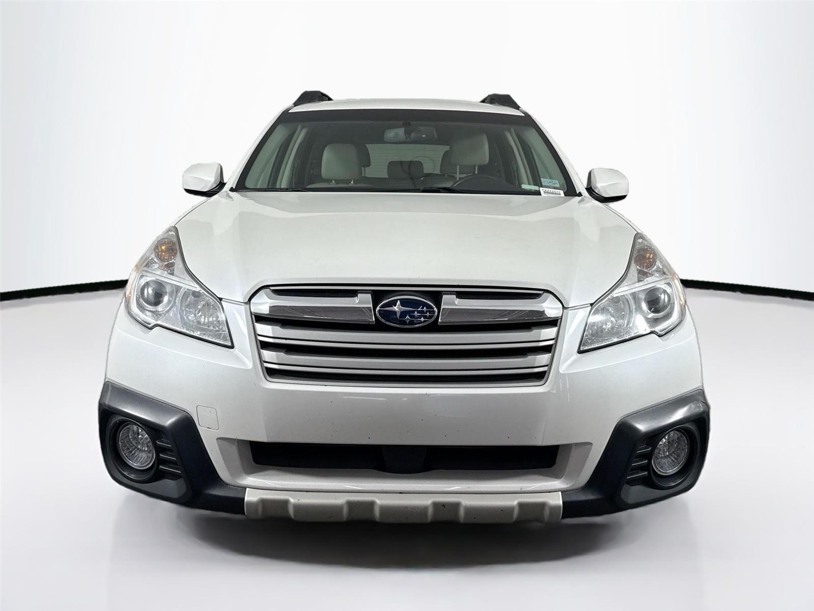 2014 Subaru Outback 2.5i Limited photo 3