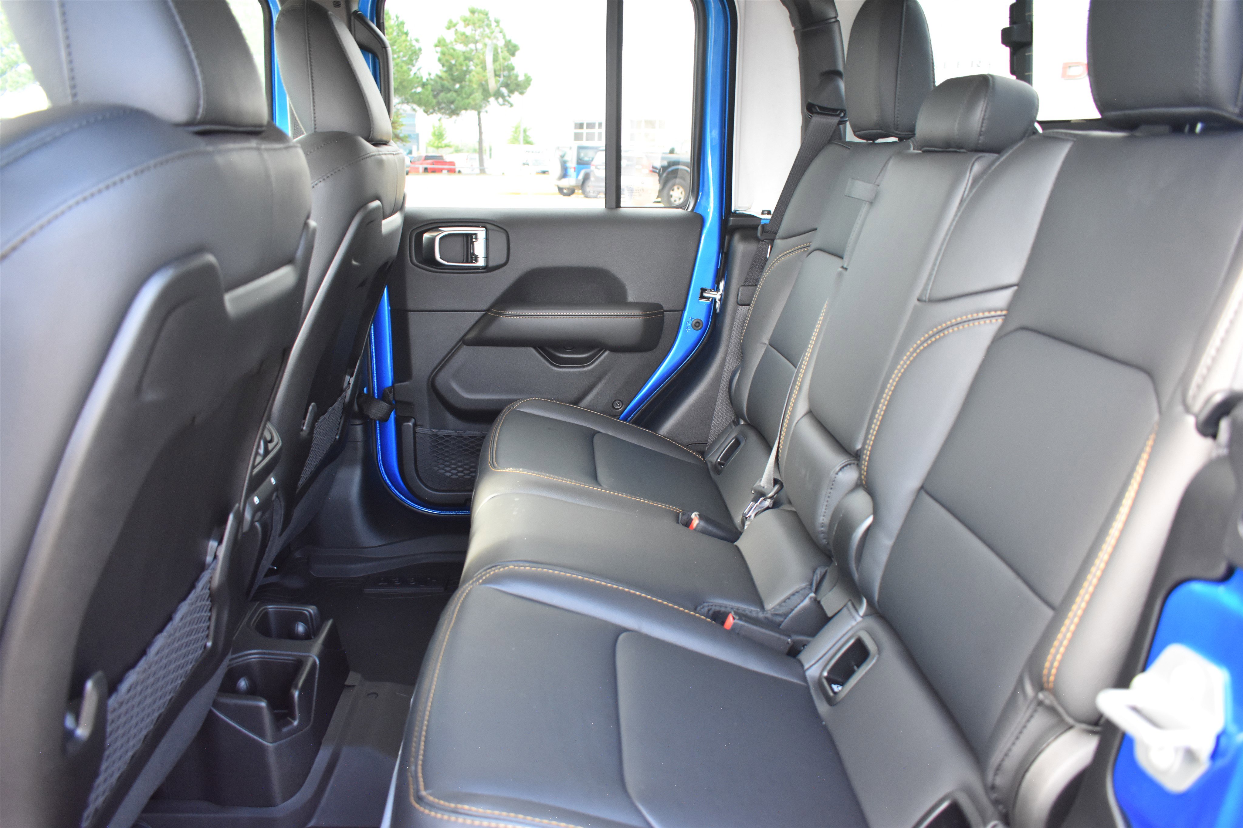 2025 Jeep Gladiator Sport photo 6