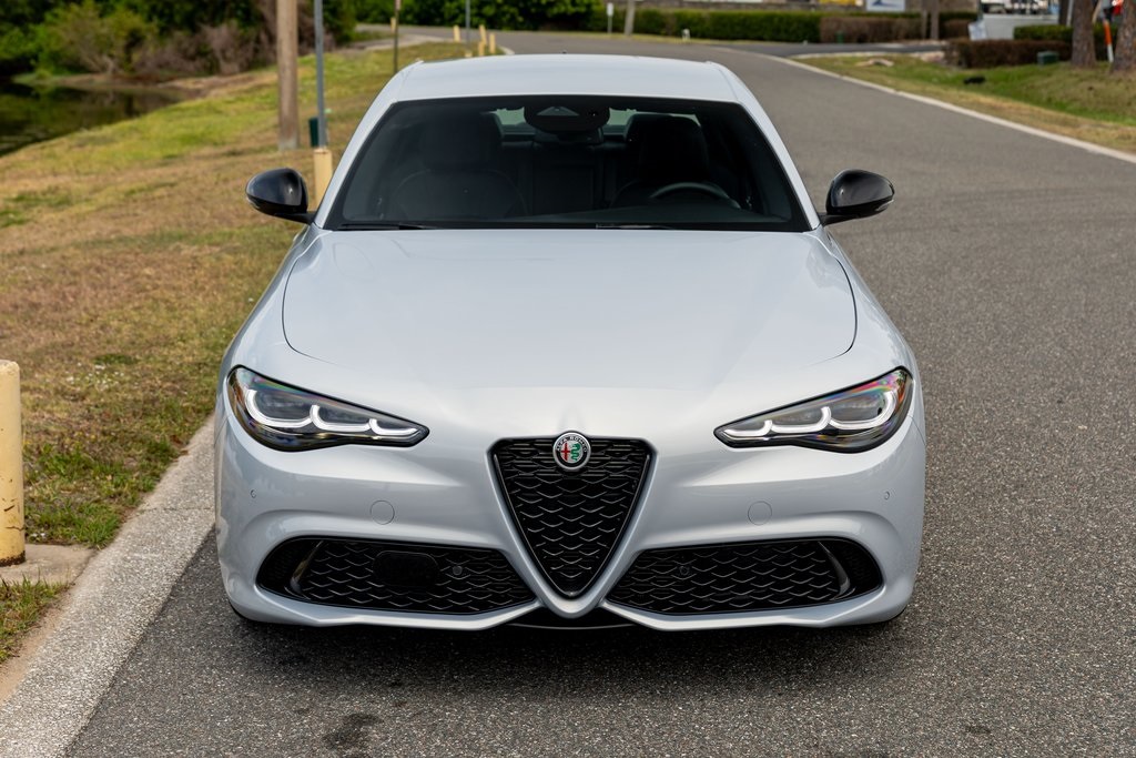 2025 Alfa Romeo Giulia Base photo 7