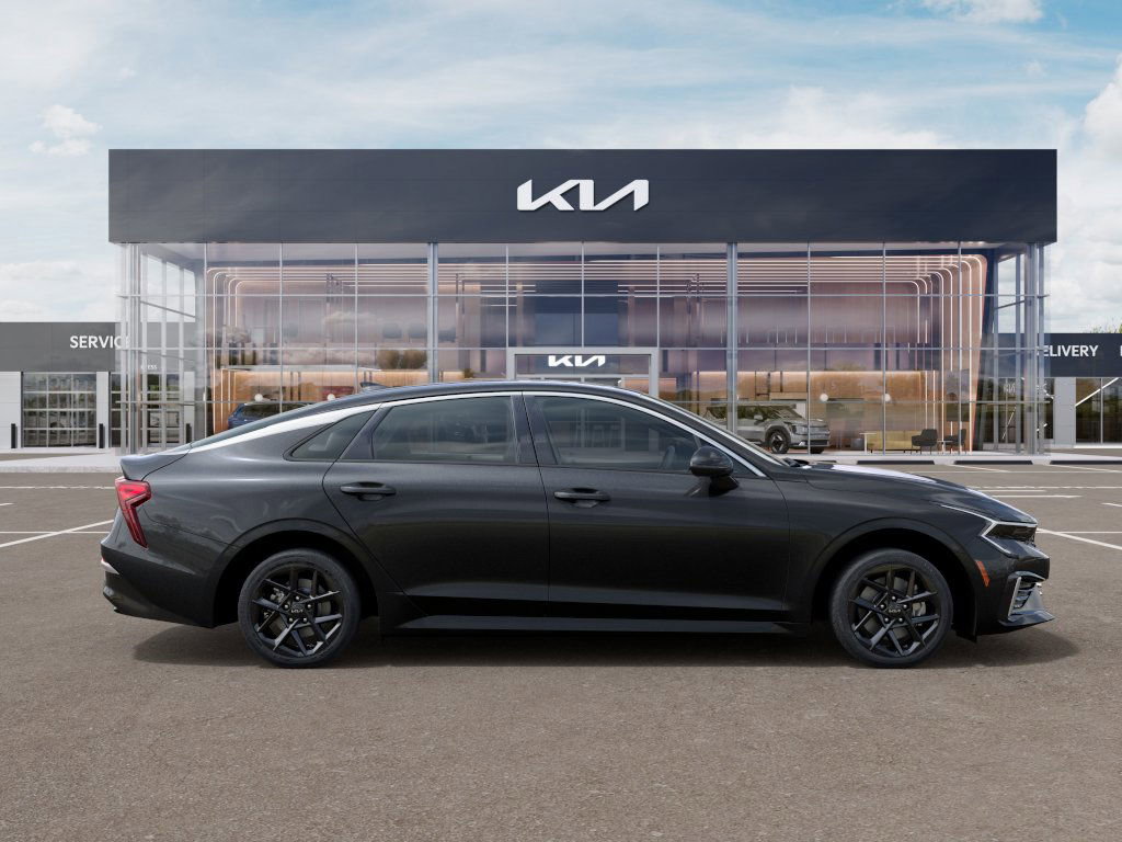 2025 Kia K5 LXS photo 3