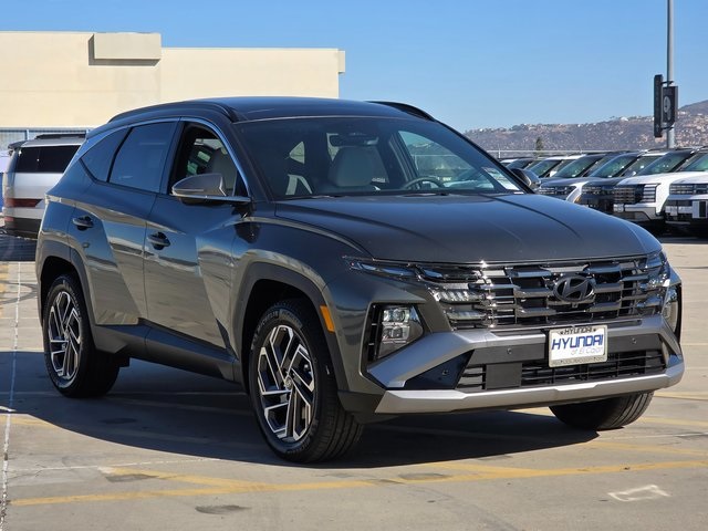 2026 Hyundai Tucson Hybrid Limited photo 3
