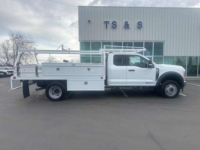 2025 Ford F-550 XL photo 3