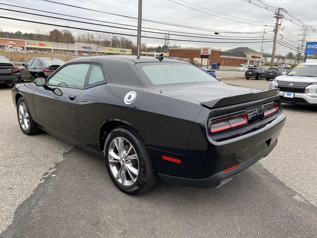 2023 Dodge Challenger SXT photo 4