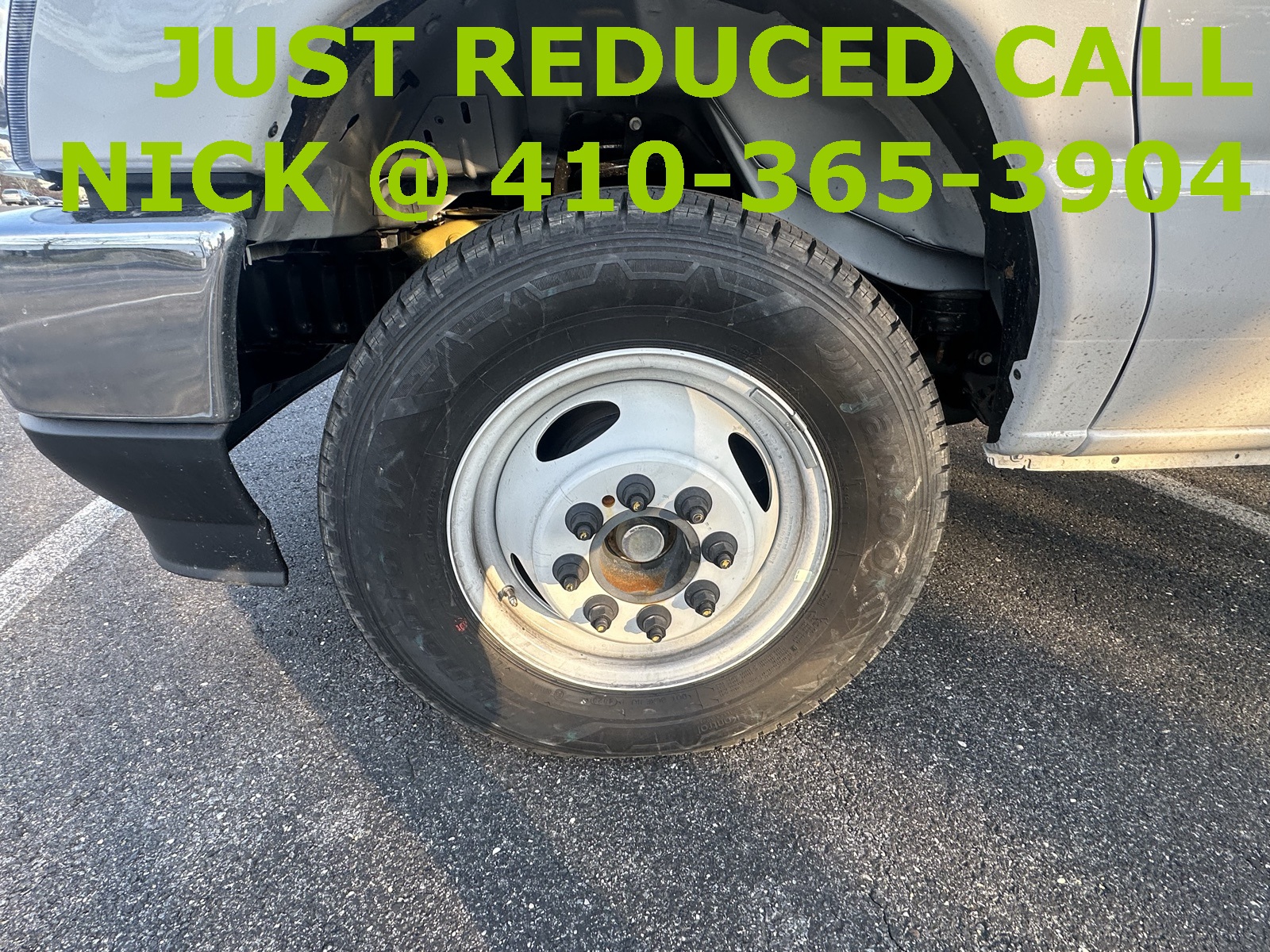 2025 Ford E-350 photo 4