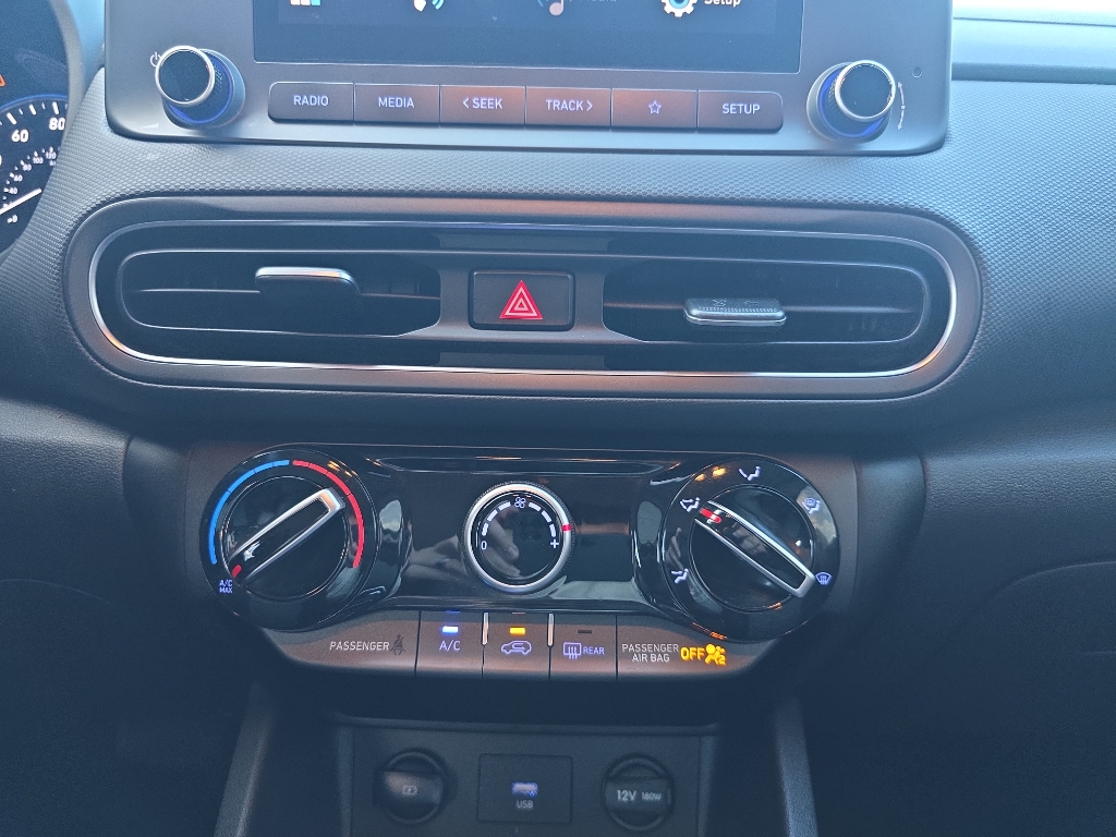2023 Hyundai Kona SE photo 18