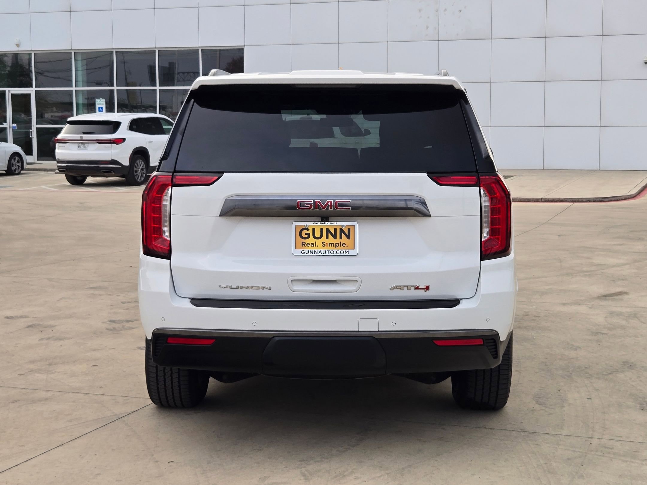 2023 Gmc Yukon AT4 photo 2