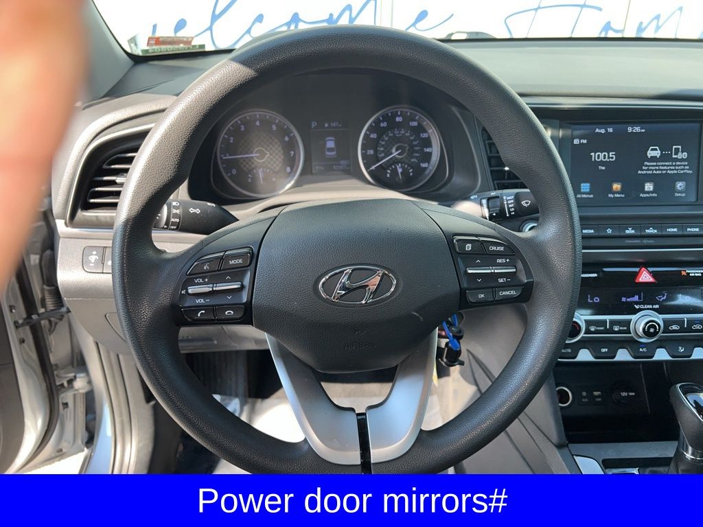 2020 Hyundai Elantra SEL photo 8