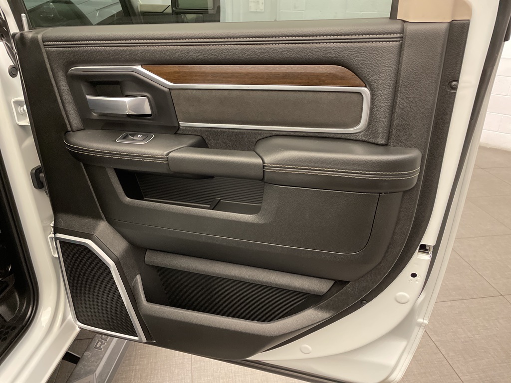 2023 Ram 2500 Laramie photo 27