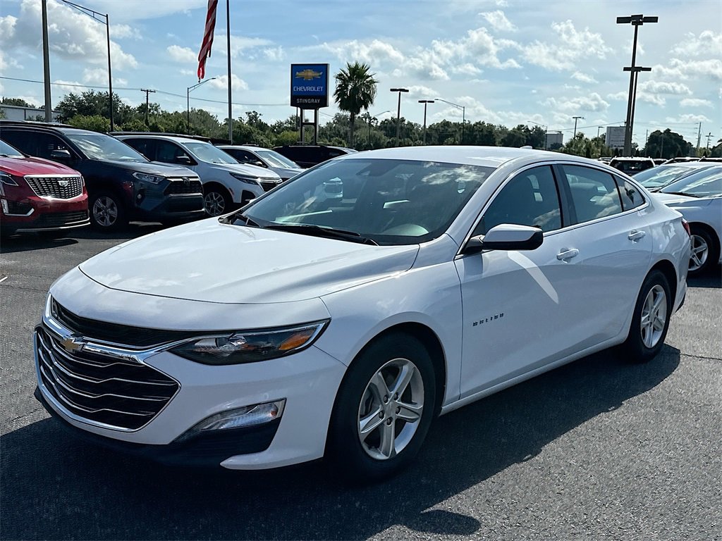 2023 Chevrolet Malibu 1LT photo 3