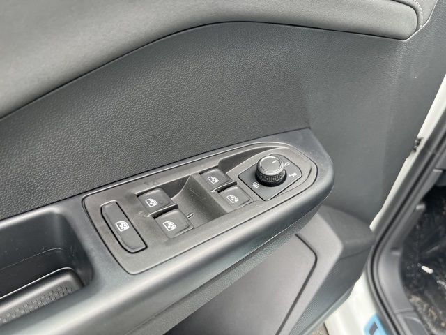 2025 Volkswagen Taos SE photo 25