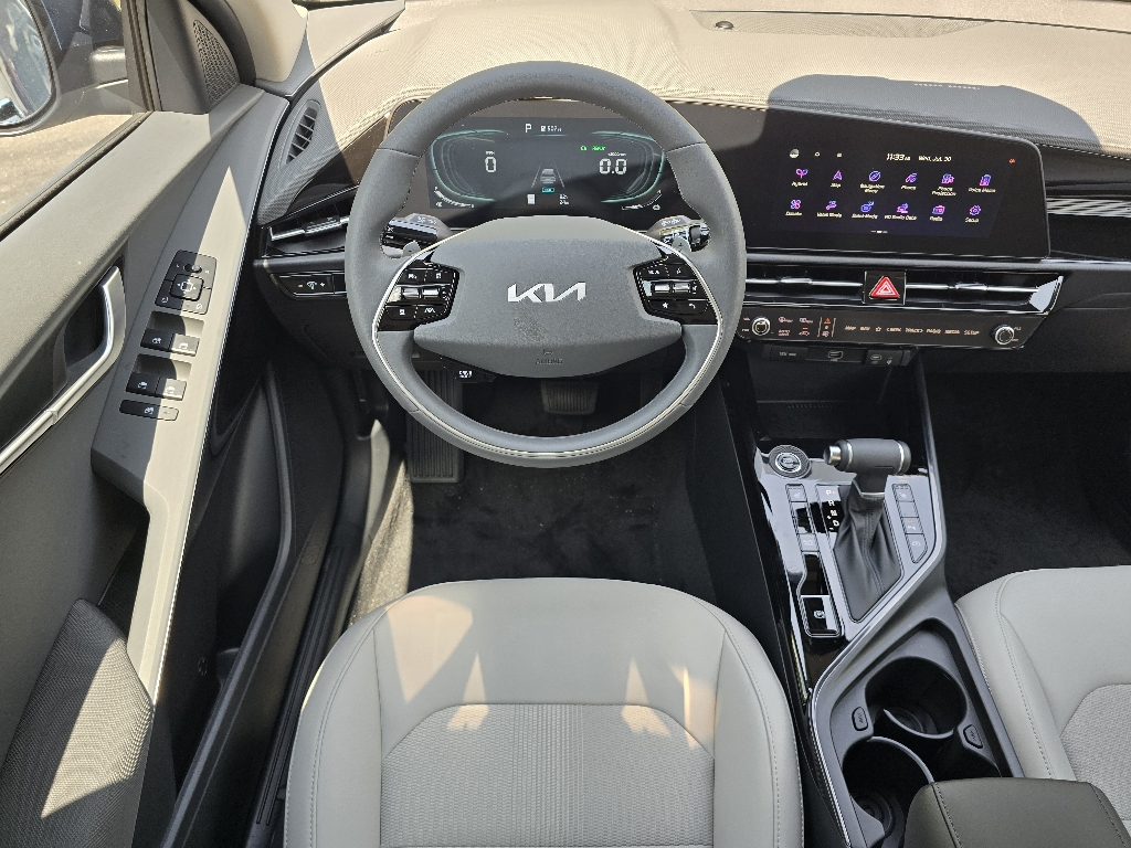 2025 Kia Niro EX photo 6