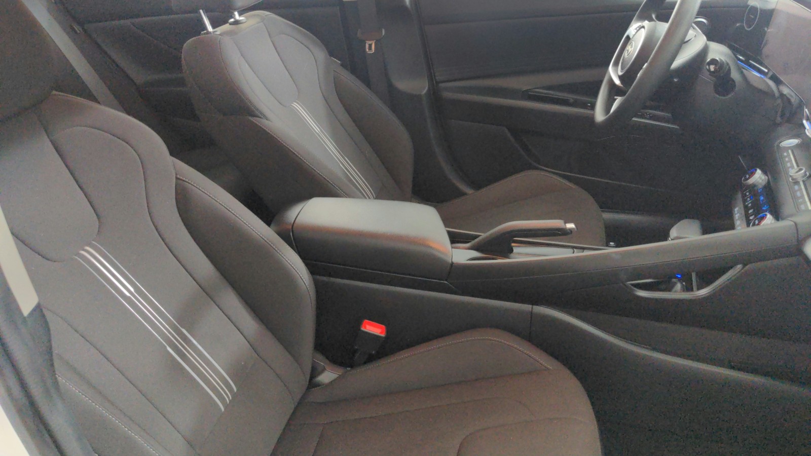 Used 2024 Serenity White Hyundai SEL image 29