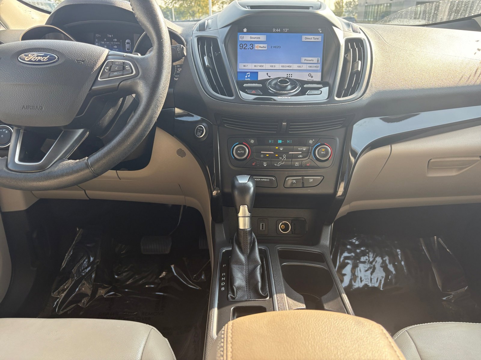 2017 Ford Escape Titanium photo 4