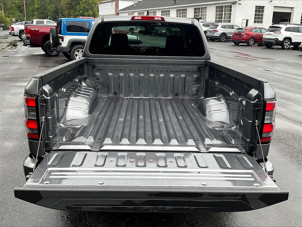 2025 Nissan Frontier SV photo 28