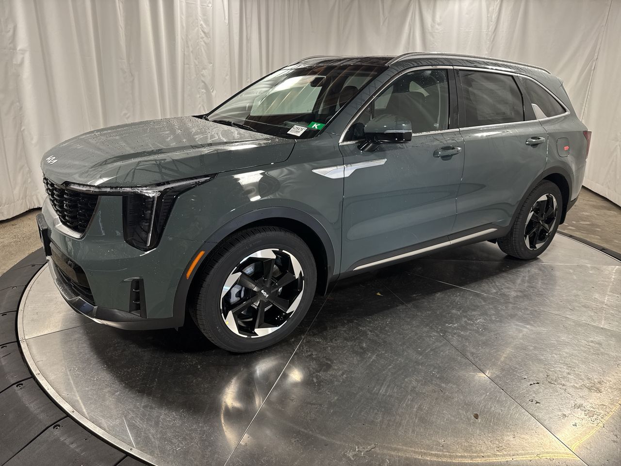 2026 Kia Sorento EX Hybrid's photo