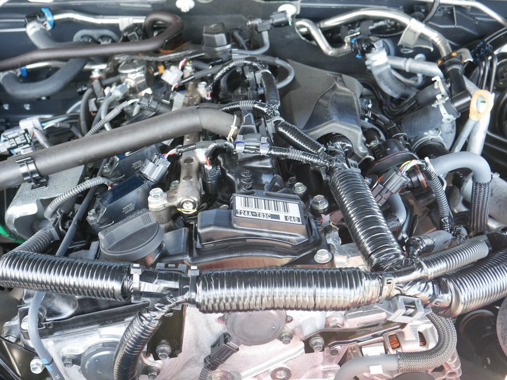 2024 Toyota Tacoma SR5 photo 9