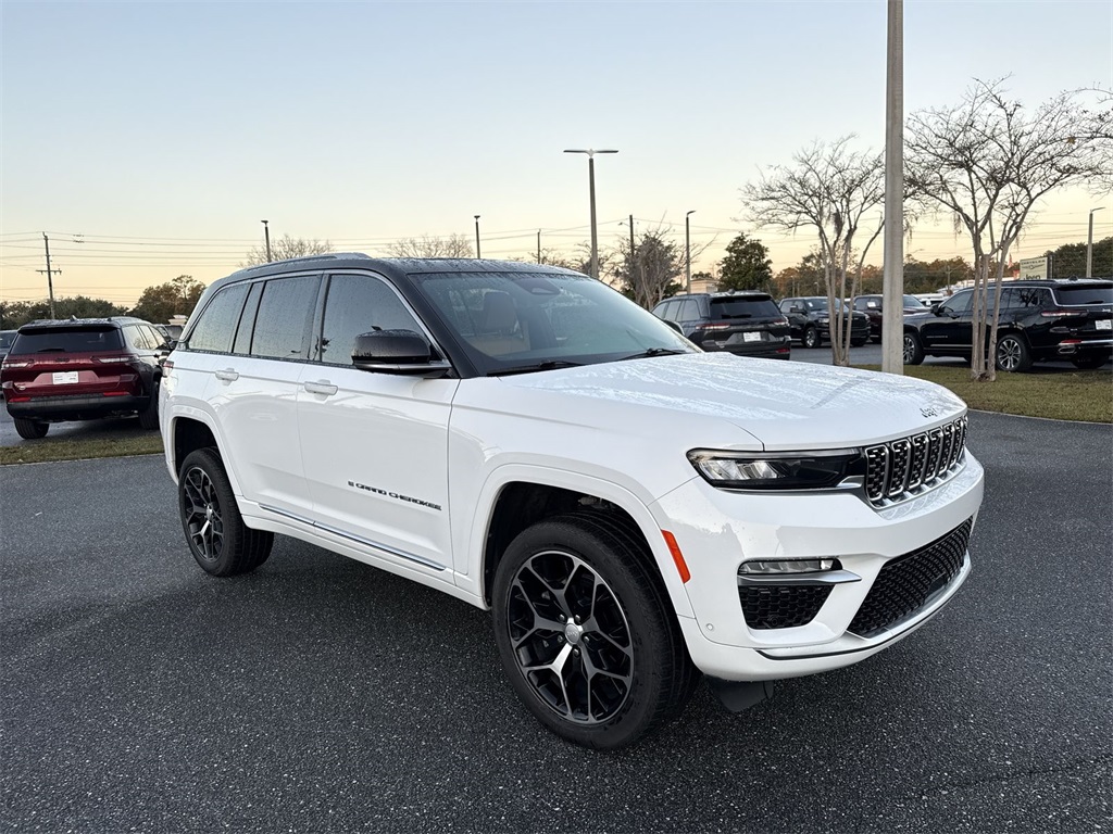 2022 Jeep Grand Cherokee Summit 4xe's photo