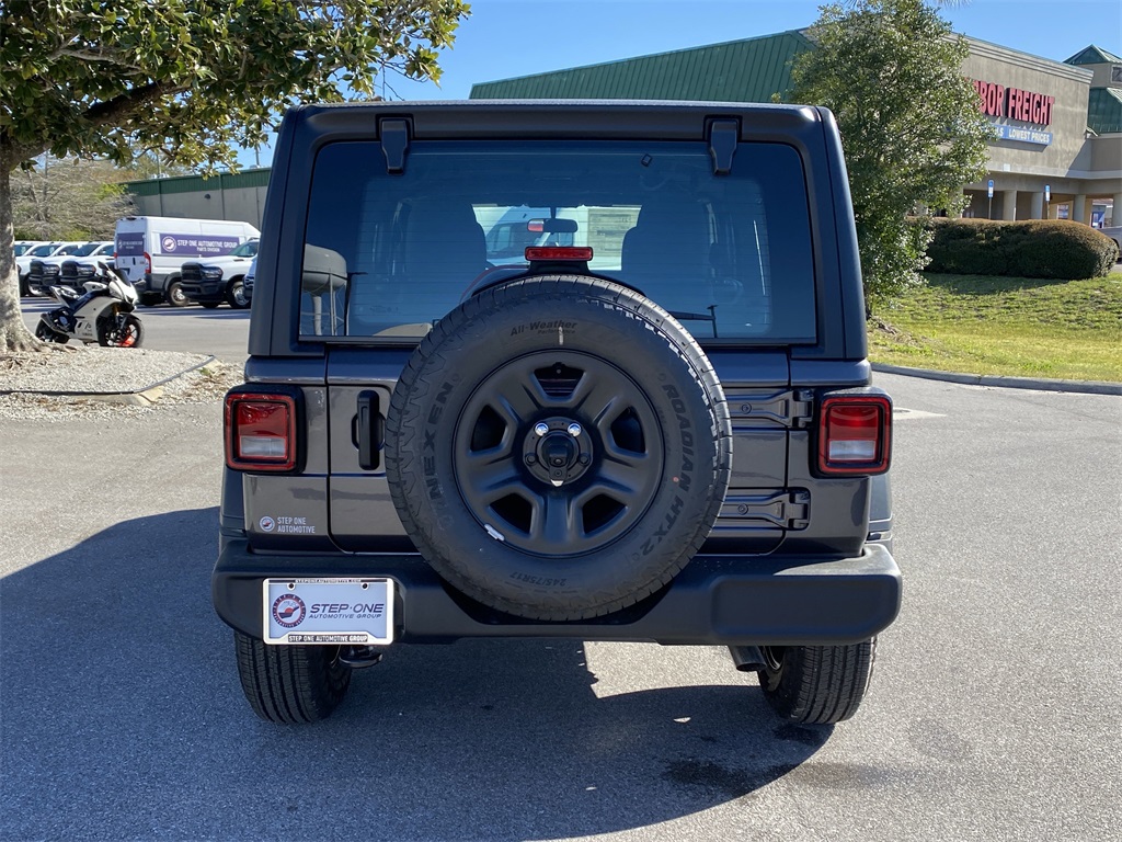 2025 Jeep Wrangler Sport photo 4