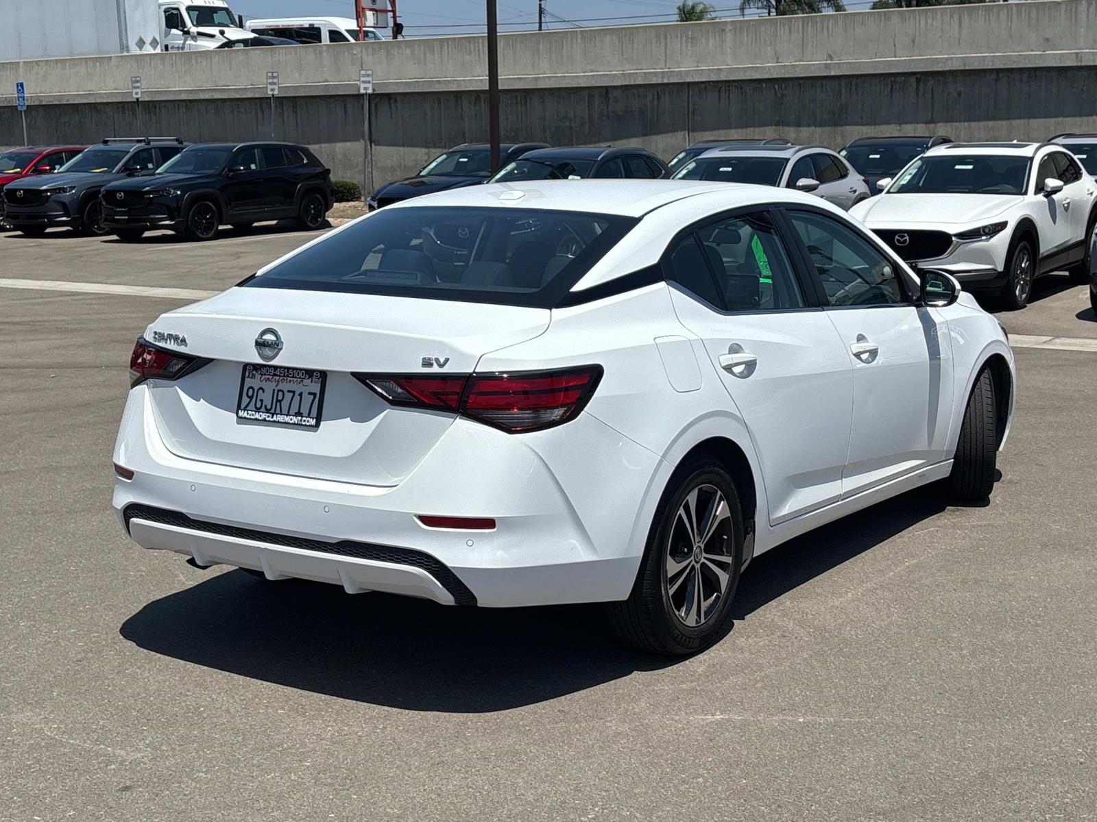 2023 Nissan Sentra SV photo 4