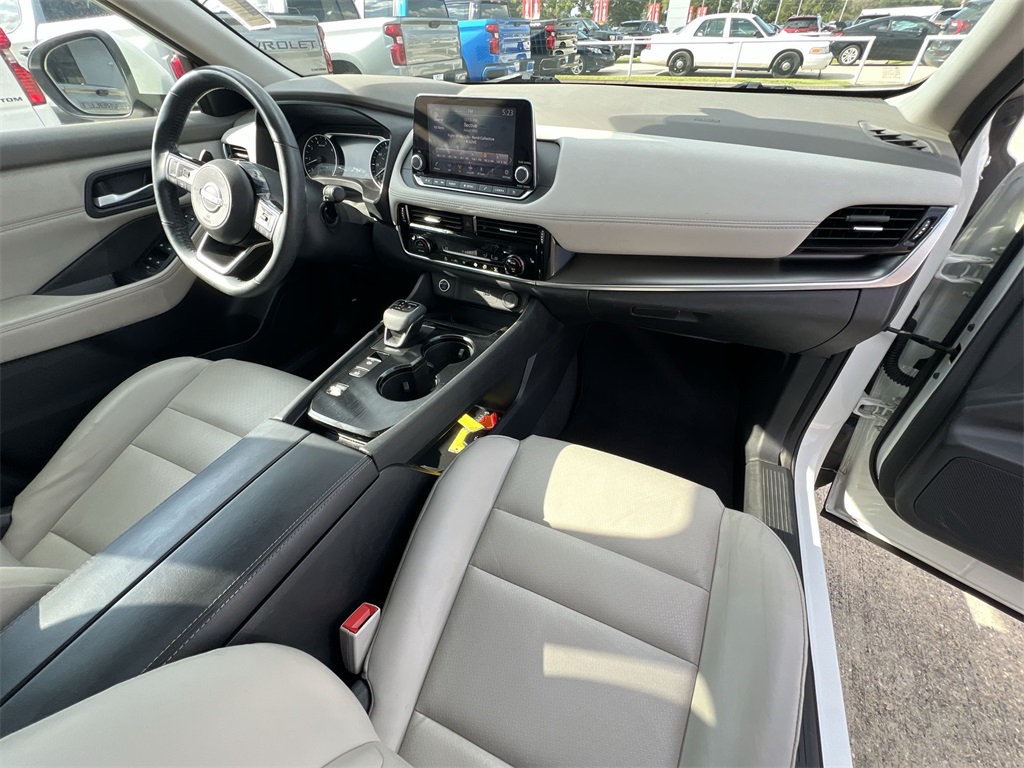 2022 Nissan Rogue SV photo 27