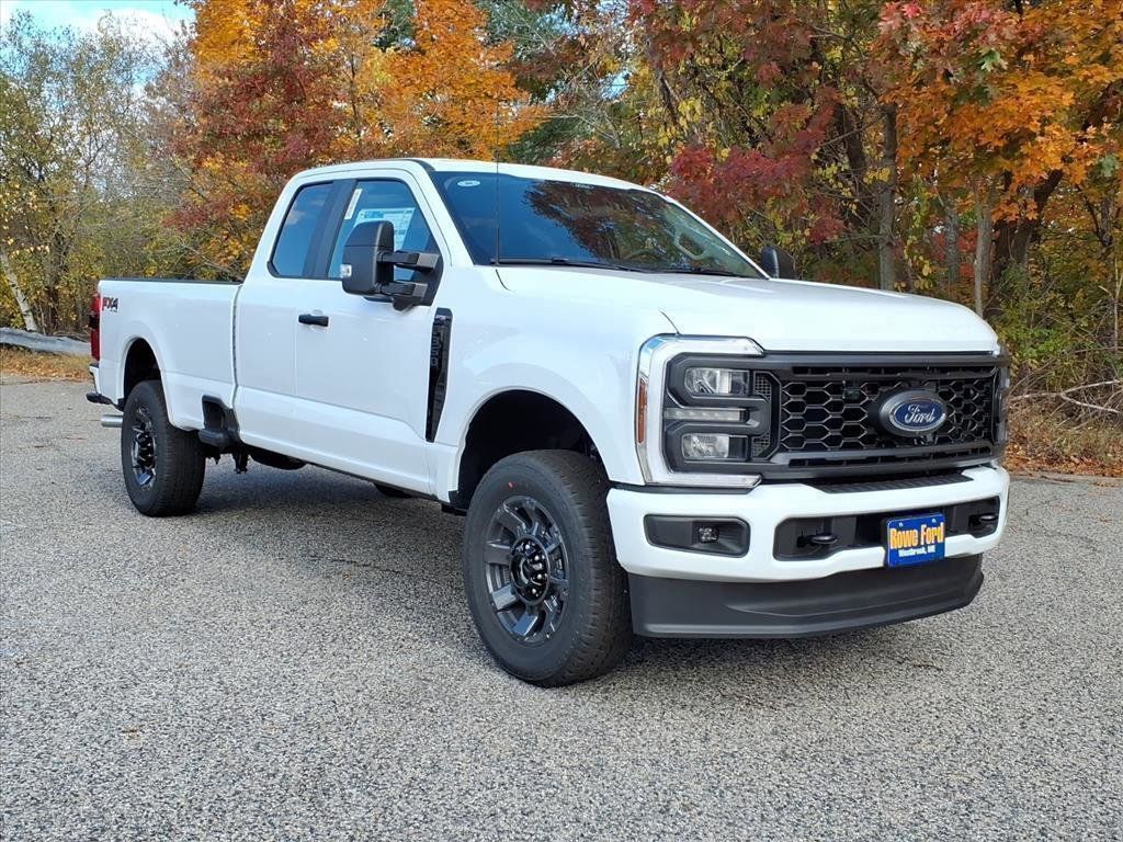 2026 Ford F-350 Super Duty XL's photo