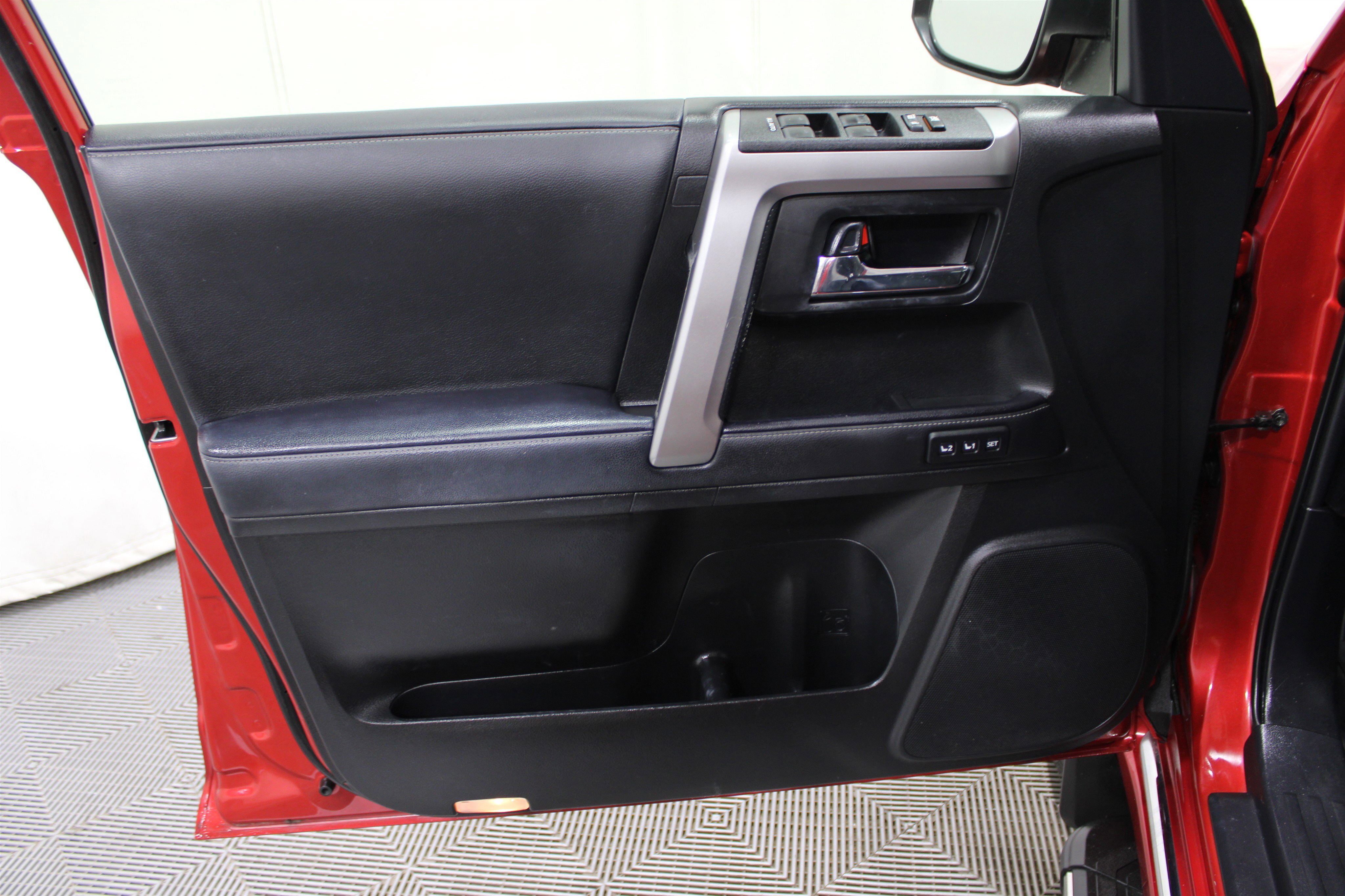 2022 Toyota 4Runner Limited photo 3