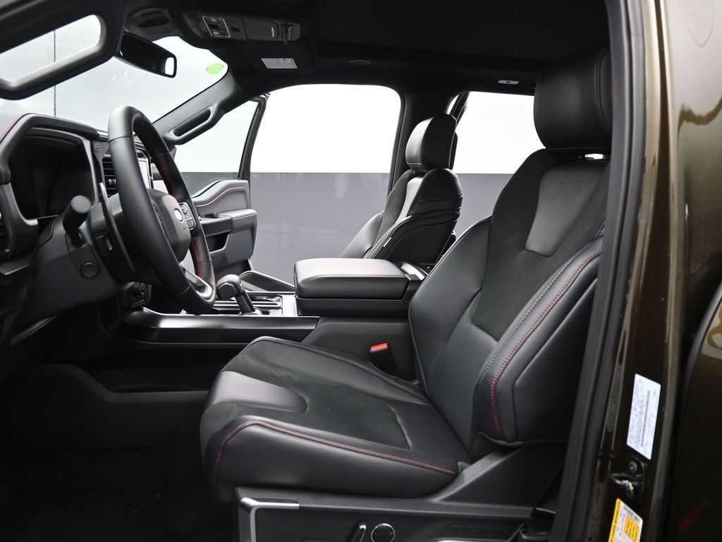 2025 Ford F-150 Raptor photo 7