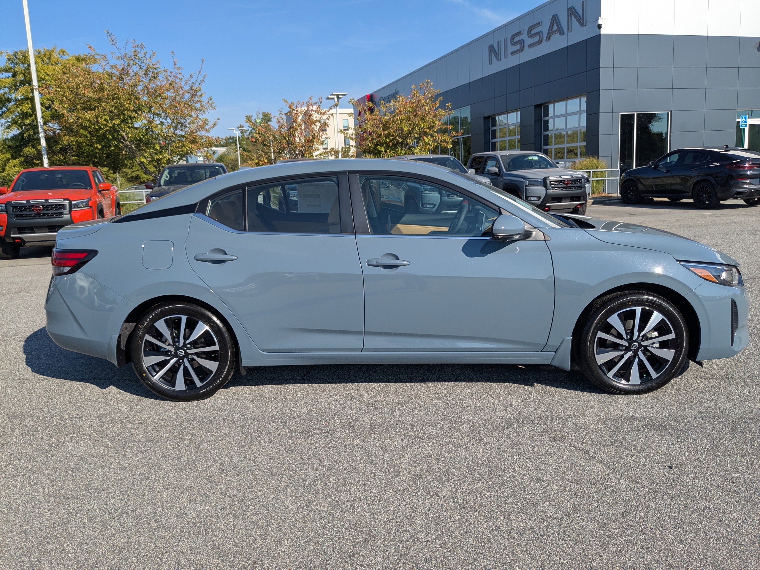 2025 Nissan Sentra SV photo 2