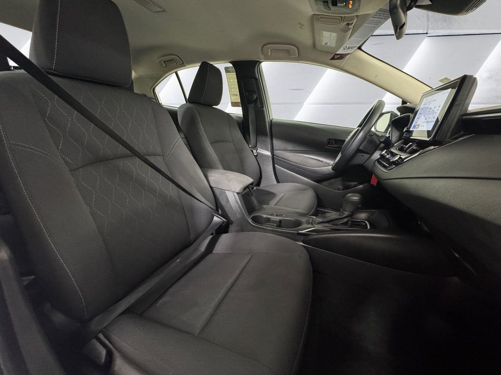 2023 Toyota Corolla LE photo 14