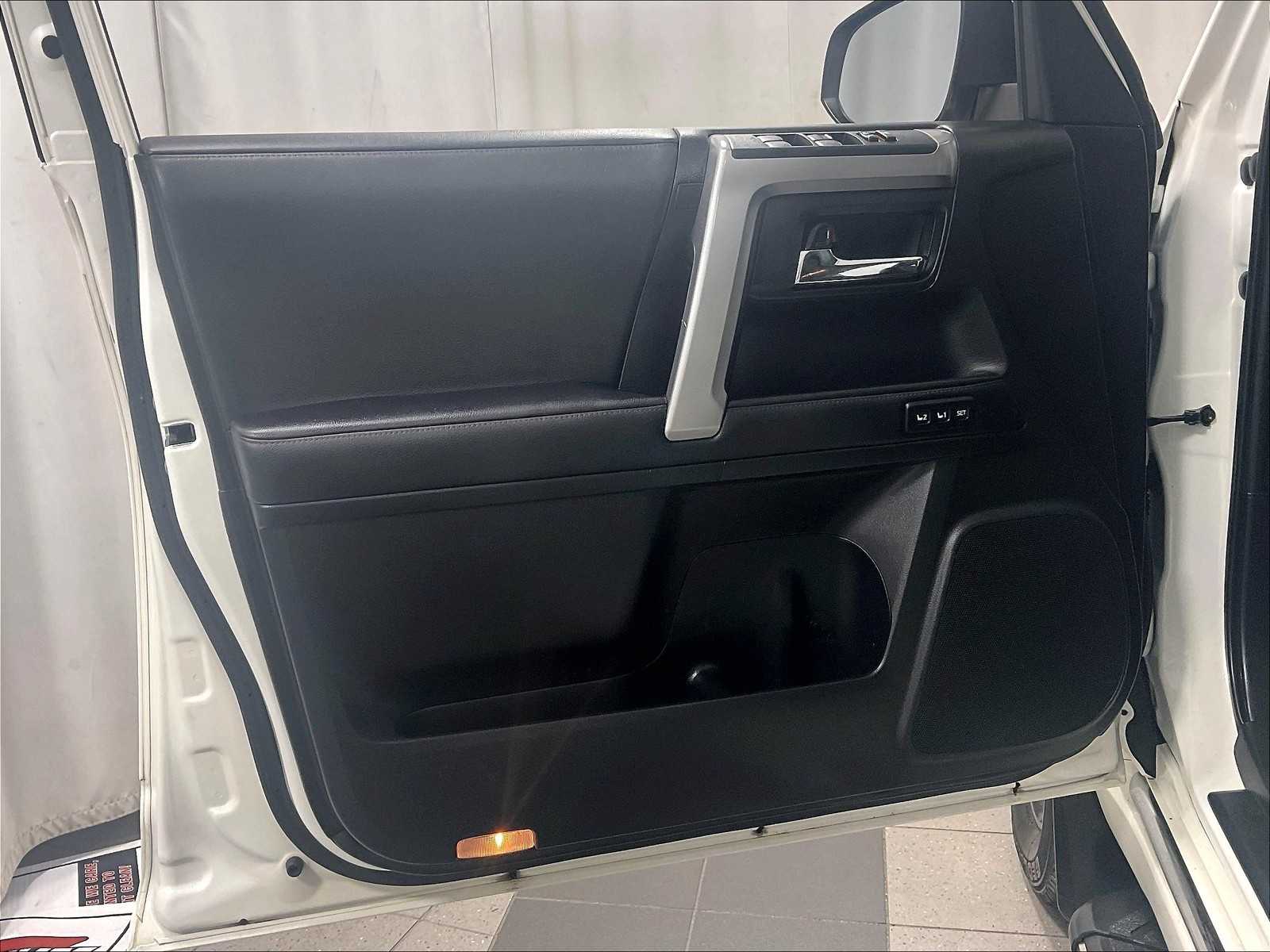 2021 Toyota 4Runner Limited photo 9