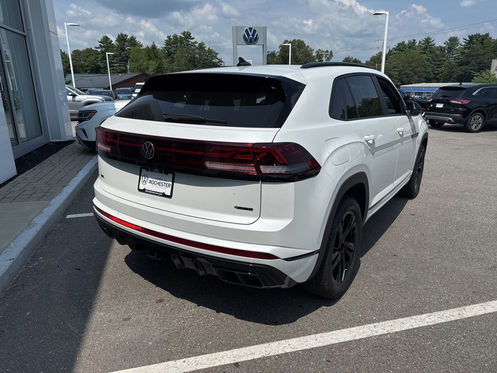 2025 Volkswagen Atlas Cross Sport SEL R-Line photo 3