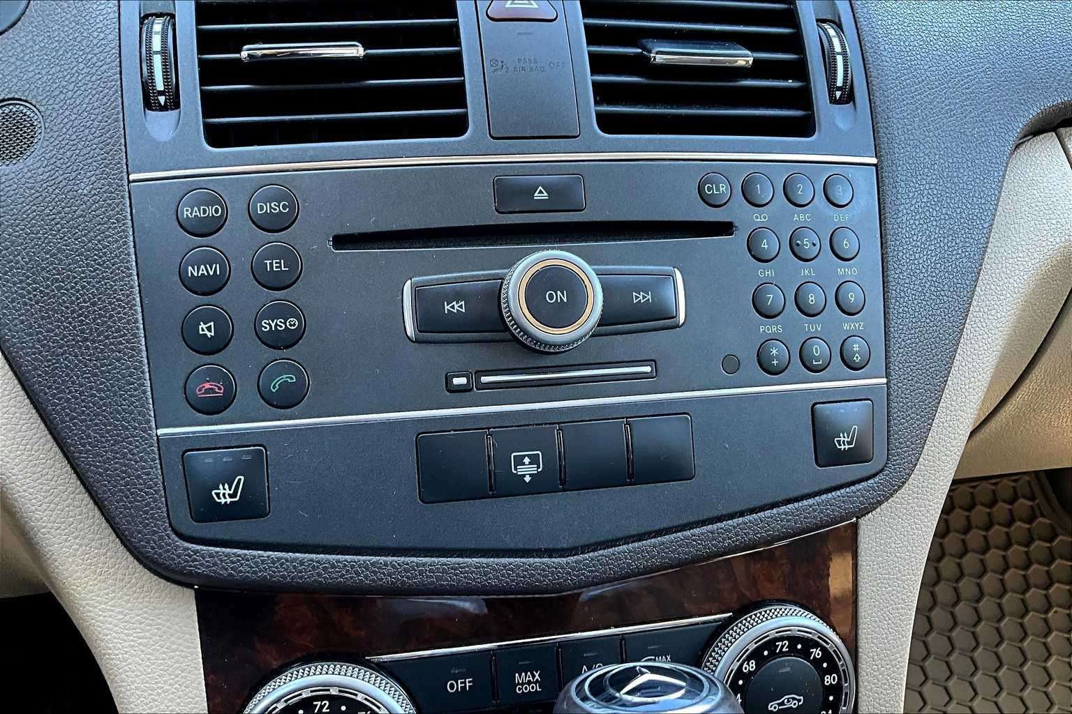 2011 Mercedes Benz C 300 Sport photo 30
